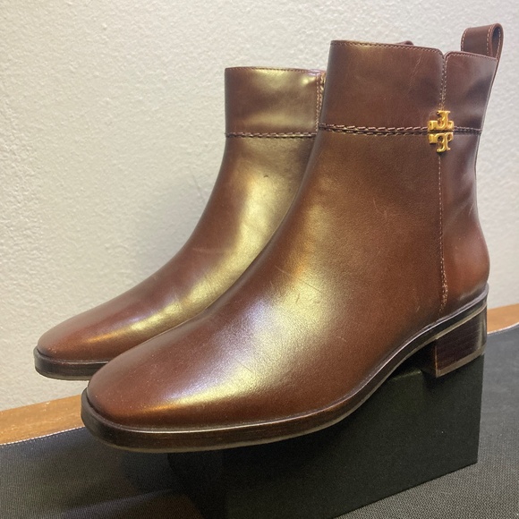 Tory Burch boots - Picture 1 of 10